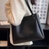 7bc01071-7abf-4d3b-bf6f-67660b8e24c4-Max-Origin.jpg Wide Strap Shoulder Bag