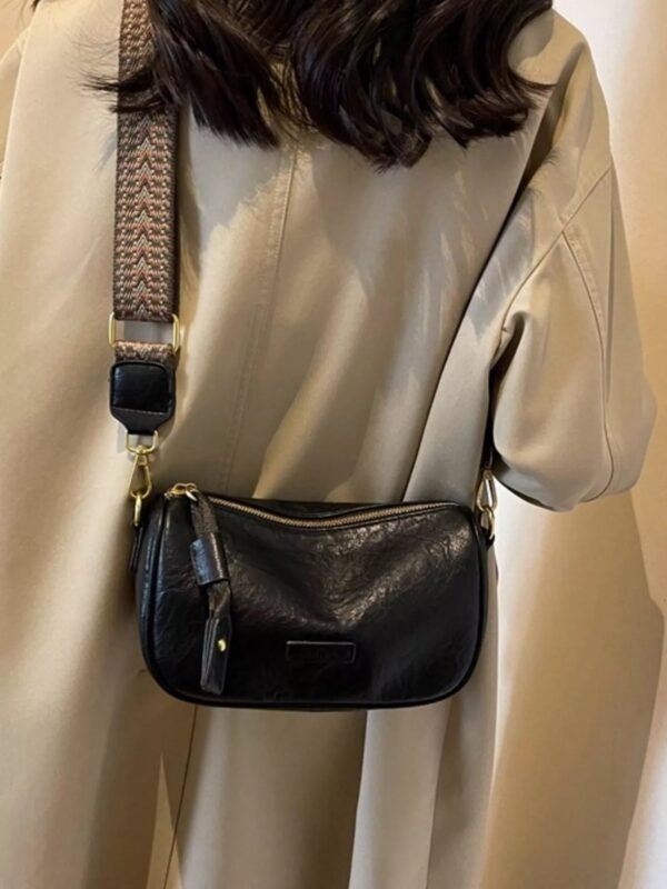ac6b4539-9e0e-49f4-9974-503174ba0ac5-Max-Origin.jpg Wide Strap Crossbody Bag