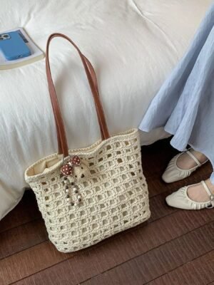 cf25d10b-cf40-4795-b78d-b1e37f0d66cf-Max-Origin.jpg Woven Straw Handbag